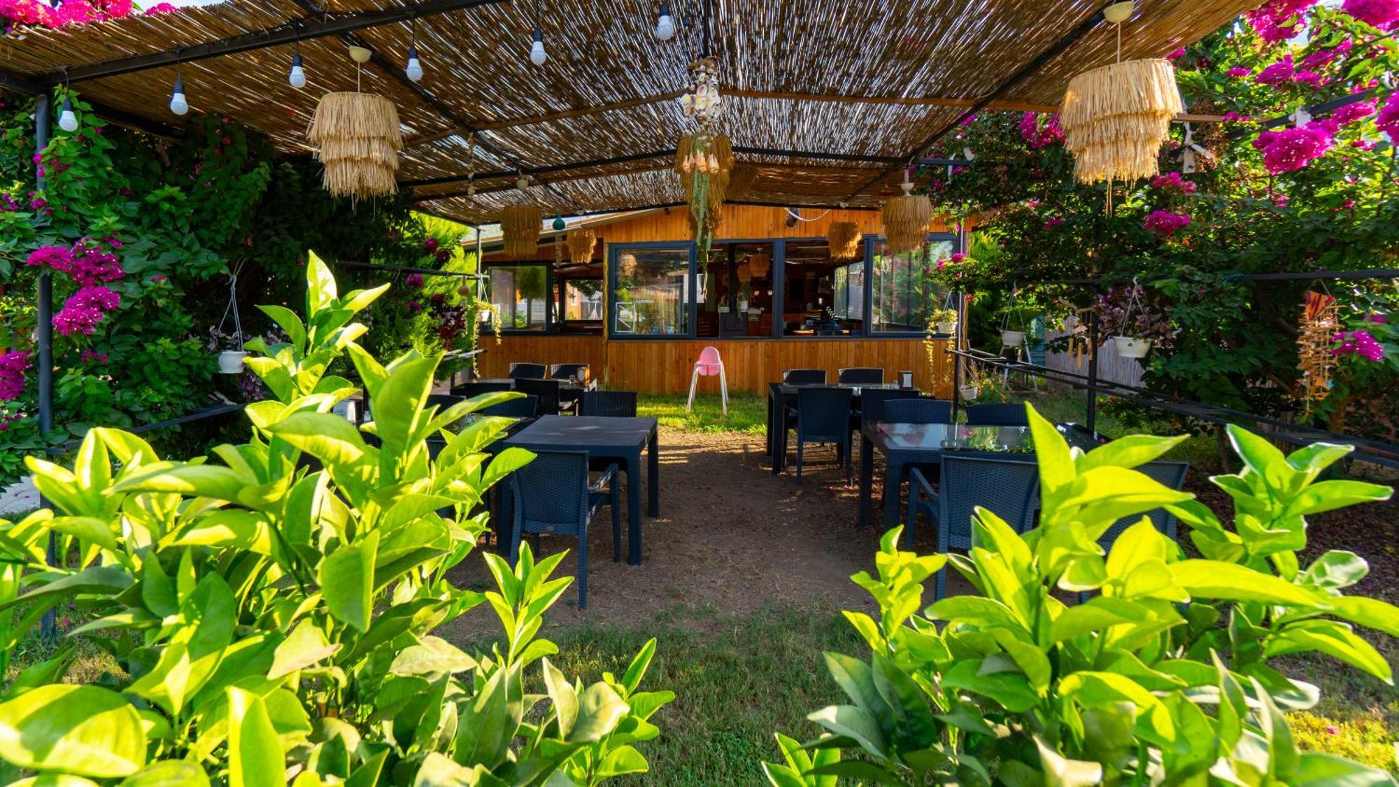 Karaoez Ada Bungalows & Villa Екстериор снимка